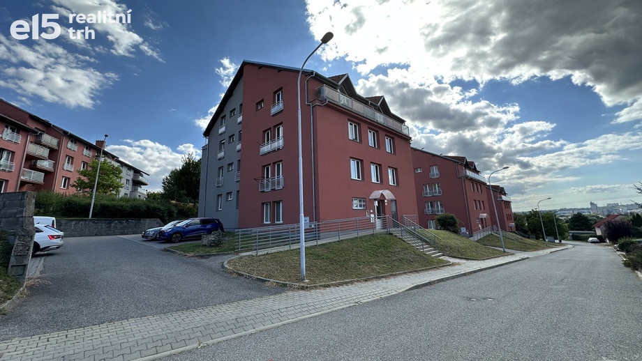 Pronájem bytu 1+kk 38 m², Brno - Černovice