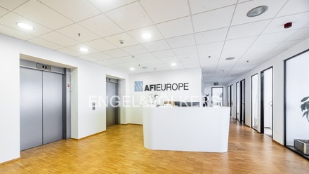 Pronájem kanceláře 330 m², Praha - Holešovice