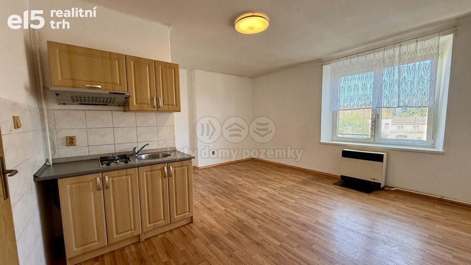 Pronájem bytu 1+kk 33 m², Blatná