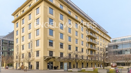 Pronájem kanceláře 564 m², Praha - Holešovice