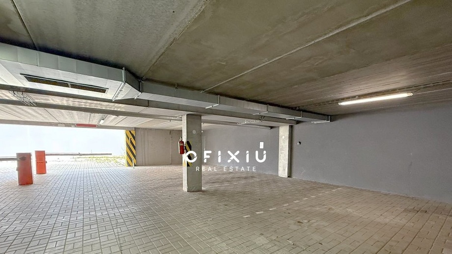 Pronájem garážového stání 3 m², Milovice - Mladá