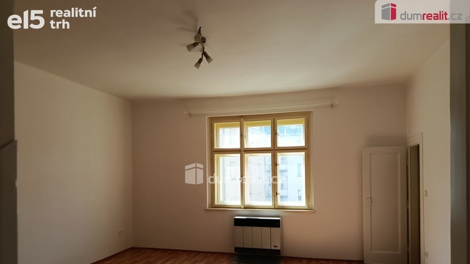 Pronájem bytu 1+kk 36 m², Praha 10