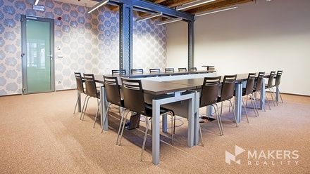 Pronájem kanceláře 330 m², Praha - Holešovice