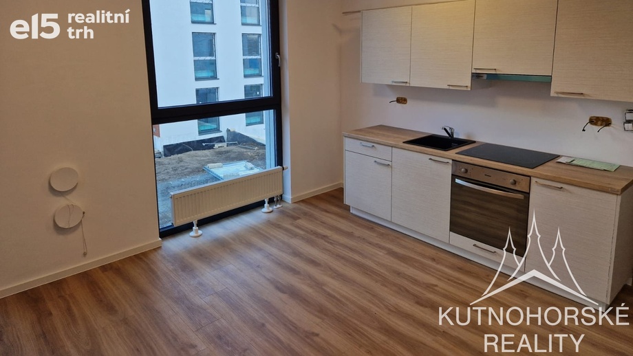 Pronájem bytu 1+kk 30 m², Kolín III