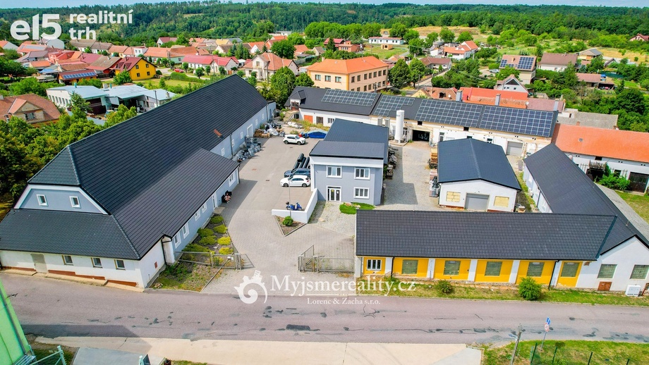Prodej výrobního prostoru 2 425 m², Tavíkovice