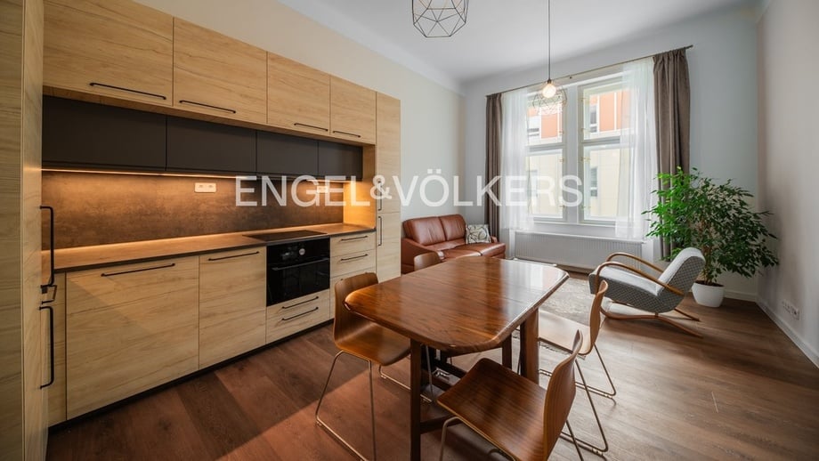 Pronájem bytu 4+kk 74 m², Praha - Smíchov
