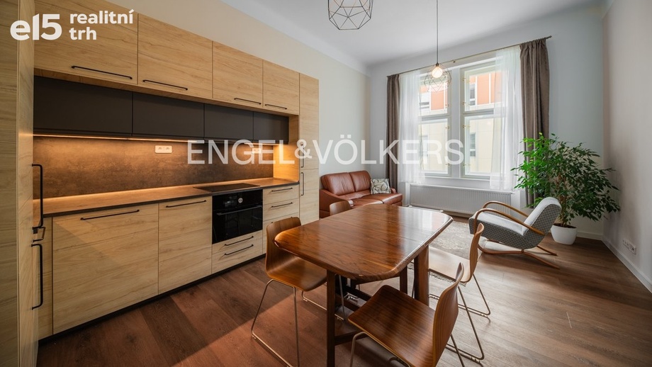 Pronájem bytu 4+kk 74 m², Praha - Smíchov