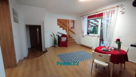 Prodej rodinného domu 179 m², Žákovice
