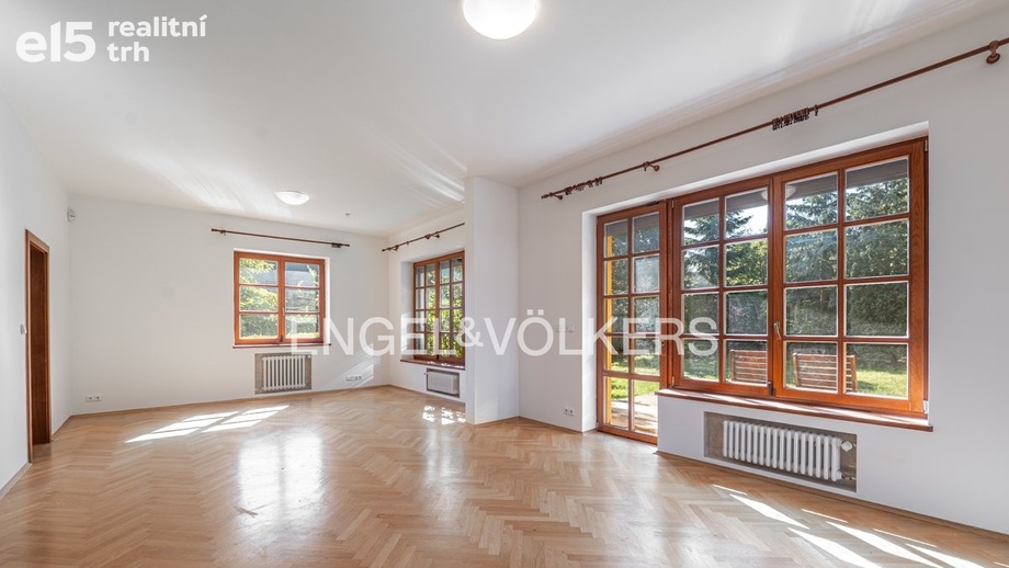 Pronájem vily 316 m², Praha - Břevnov