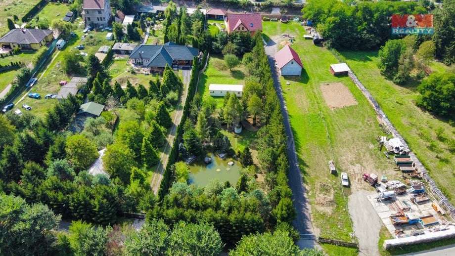 Prodej stavebního pozemku 2 251 m², Nižbor