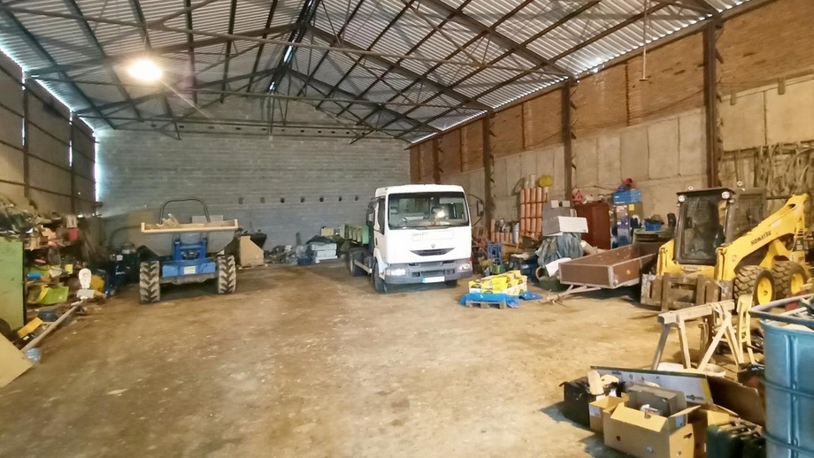 Pronájem skladu 350 m², Jivina