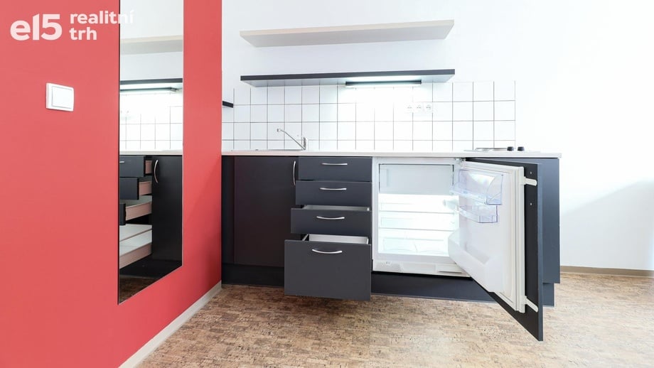 Pronájem bytu 1+kk 27 m², Praha 5, Smíchov