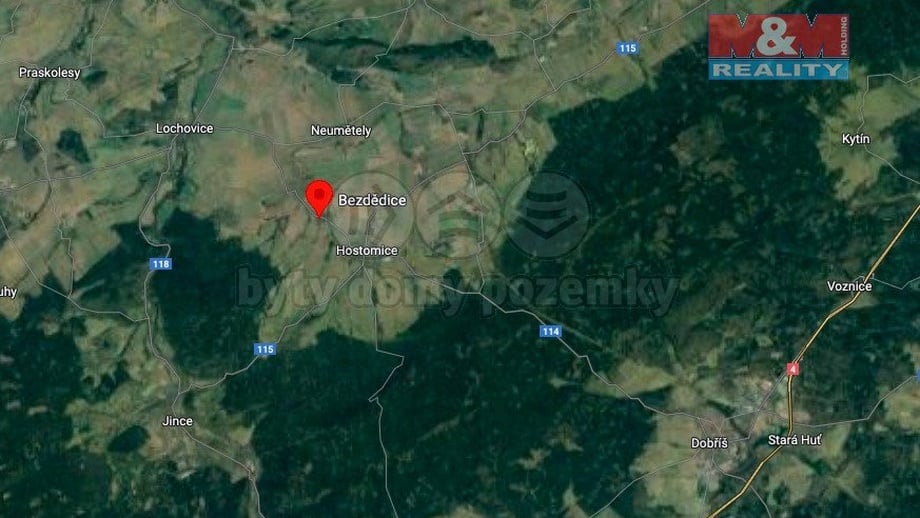 Prodej stavebního pozemku 1 582 m², Hostomice
