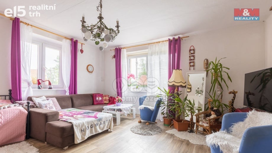 Prodej rodinného domu 380 m², Novosedly