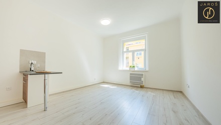 Prodej bytu 1+kk 26 m², Praha - Žižkov