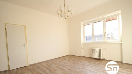 Pronájem bytu 1+1 43 m², Praha - Smíchov