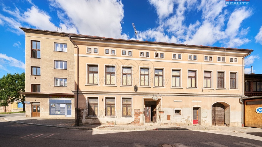 Prodej rodinného domu 421 m², Broumov