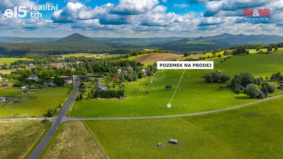 Prodej stavebního pozemku 1 527 m², Huntířov