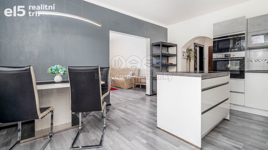 Prodej rodinného domu 230 m², Praha 14