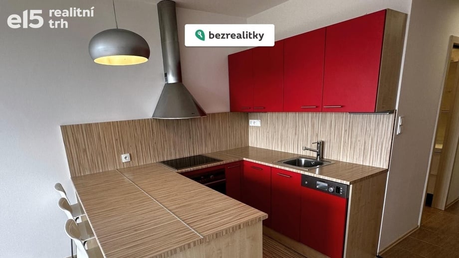 Prodej bytu 1+kk 30 m², Praha 12