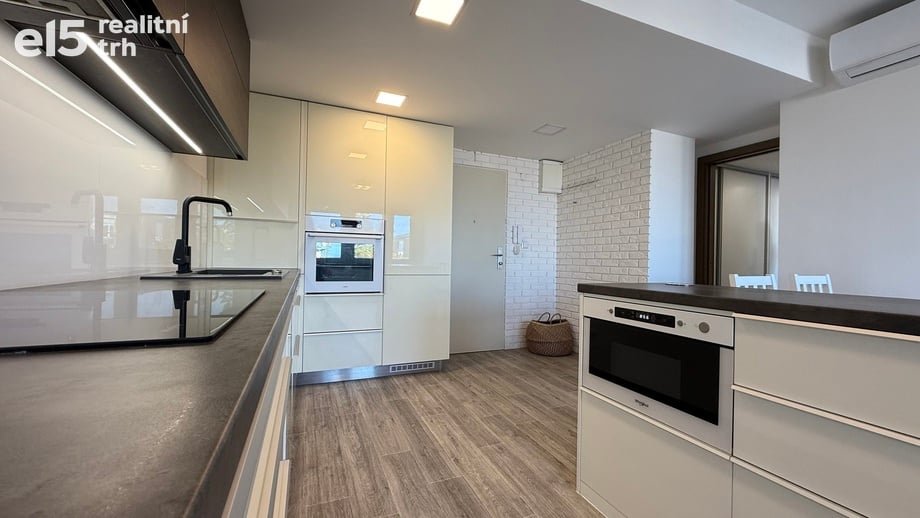 Prodej bytu 3+kk 79 m², Zlín