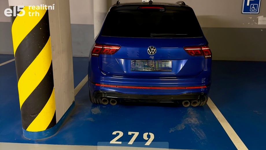 Pronájem garážového stání 13 m², Praha - Holešovice