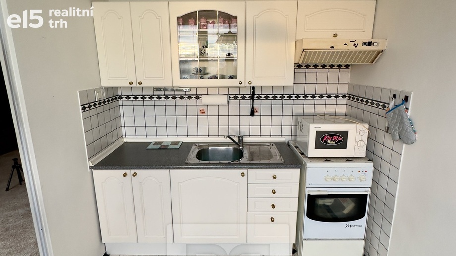 Pronájem bytu 2+1 43 m², Praha - Černý Most