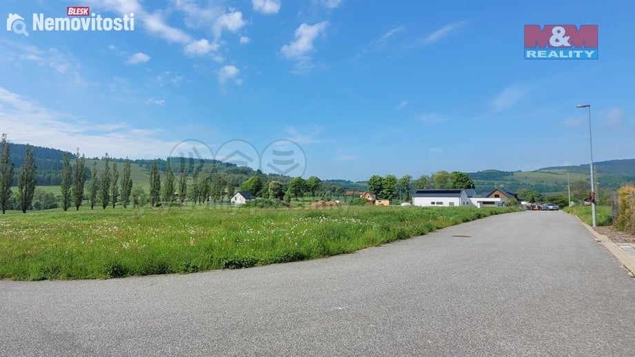 Prodej stavebního pozemku 3 002 m², Jeřmanice