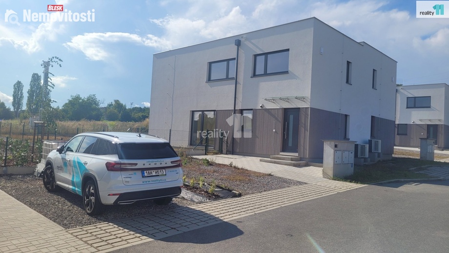 Prodej rodinného domu 353 m², Kladno