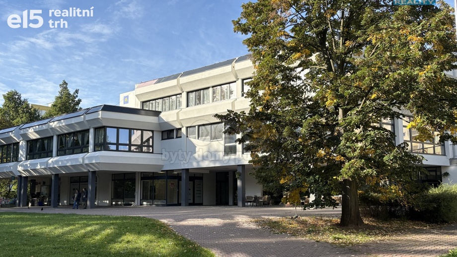 Pronájem kanceláře 23 m², Pardubice II