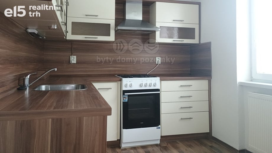 Pronájem bytu 2+1 50 m², Děčín