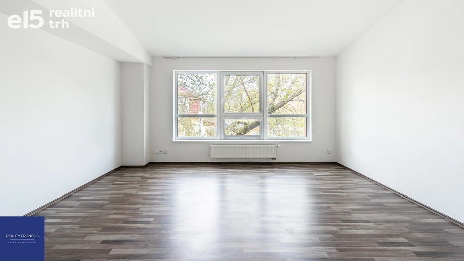 Pronájem bytu 1+kk 35 m², Praha - Čakovice