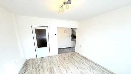 Pronájem bytu 3+1 70 m², Božice