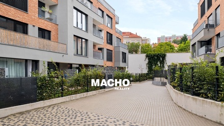 Pronájem bytu 2+kk 62 m², Praha - Michle