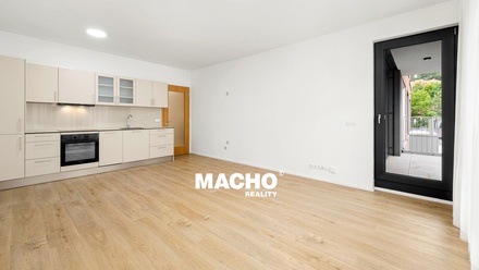 Pronájem bytu 2+kk 62 m², Praha - Michle