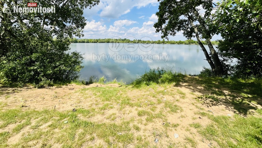 Prodej specifického pozemku 1 026 m², Veselí nad Moravou