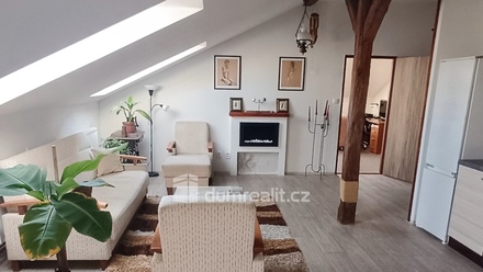 Prodej bytu 1+1 93 m², Děčín