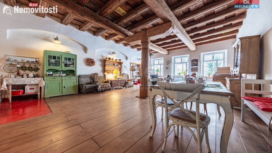 Prodej rodinného domu 534 m², Broumov