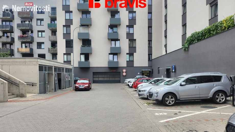 Pronájem garážového stání 15 m², Brno - Ponava