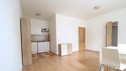 Pronájem bytu 1+kk 31 m², Praha - Vysočany