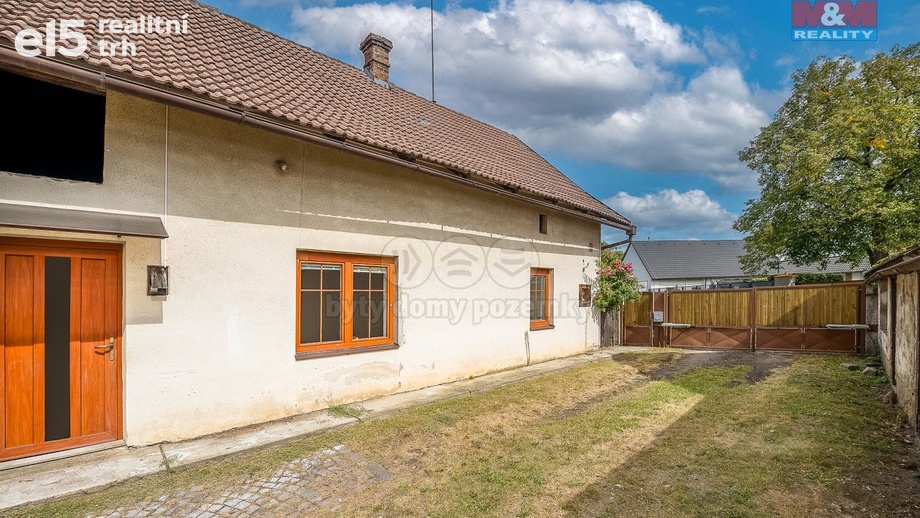 Prodej rodinného domu 212 m², Zdechovice