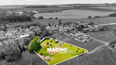 Prodej stavebního pozemku 4 586 m², Bernartice