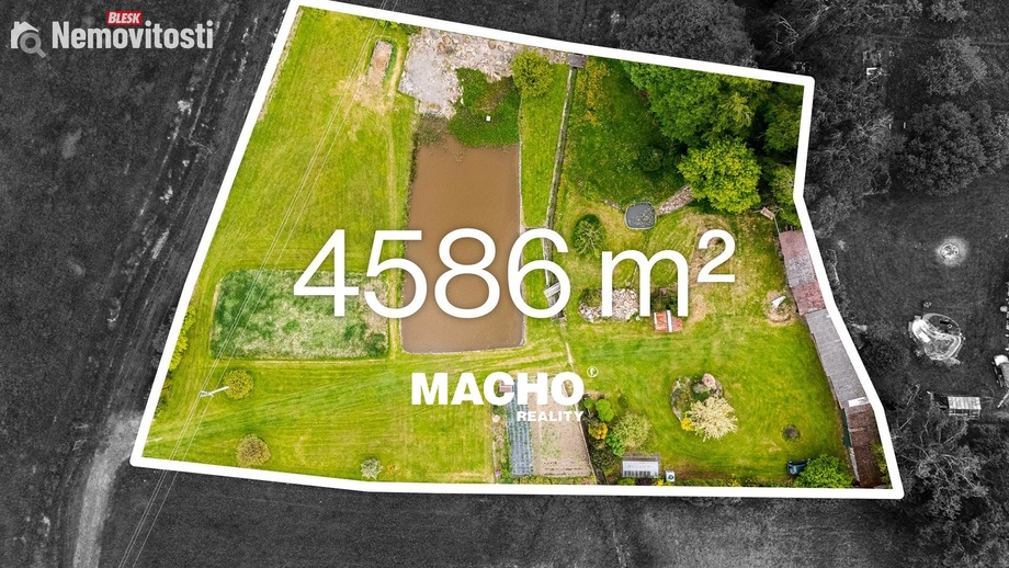 Prodej stavebního pozemku 4 586 m², Bernartice