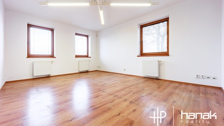 Pronájem rodinného domu 259 m², Strančice - Všechromy