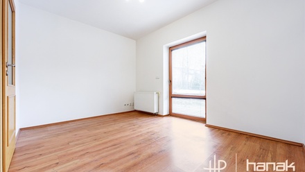 Pronájem rodinného domu 259 m², Strančice - Všechromy