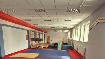 Pronájem obchodního prostoru 416 m², Rožnov pod Radhoštěm