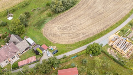 Prodej stavebního pozemku 1 867 m², Velká Jesenice
