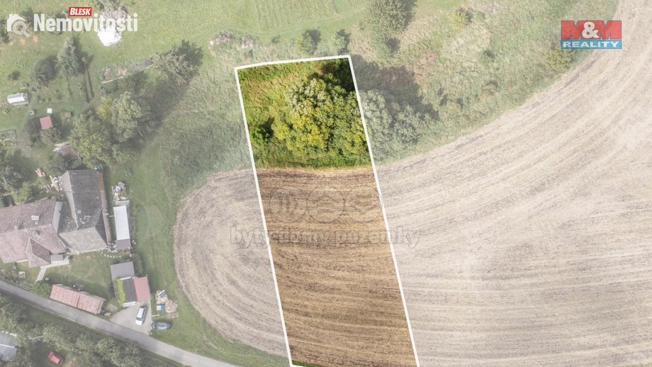 Prodej stavebního pozemku 1 867 m², Velká Jesenice