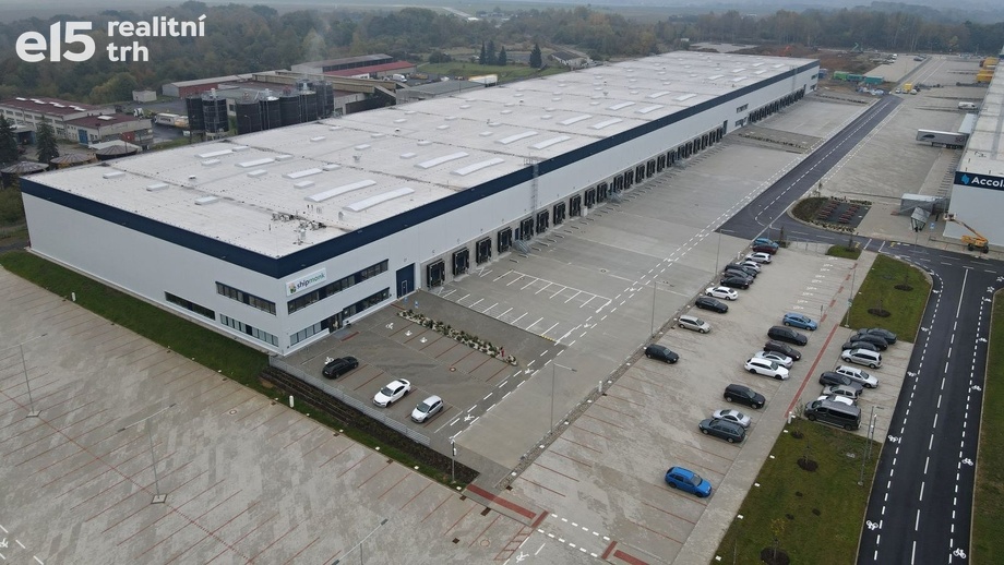 Pronájem výrobního prostoru 11 521 m², Praha