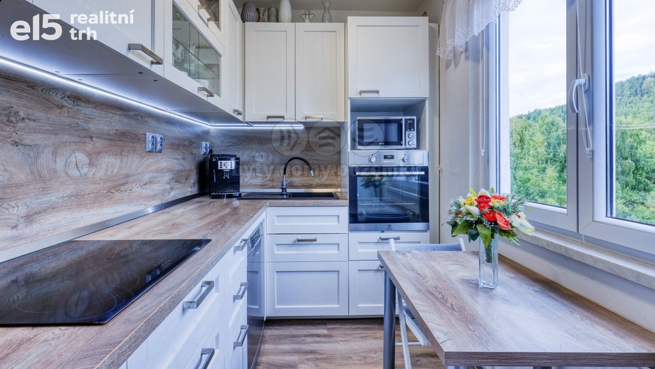 Prodej bytu 3+1 73 m², Nejdek